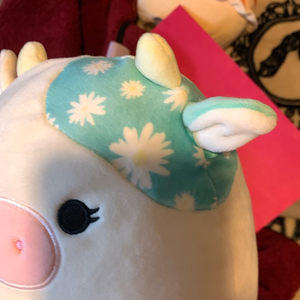 Belana the cow big flower squishmallow NWT